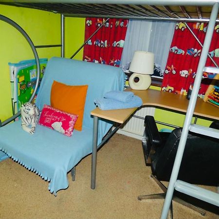 Spacious 3 Bed House With Parking & Good Transport South Norwood Екстер'єр фото